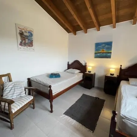 Da Silva Surfcamp- 2 Bettzimmer Mit Fruehstueck 公寓