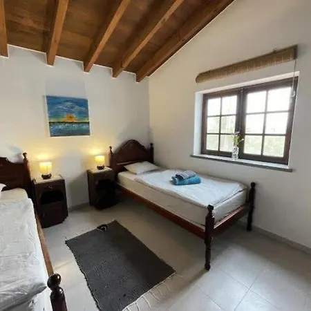 Da Silva Surfcamp- 2 Bettzimmer Mit Fruehstueck Apartmán Lourinhã