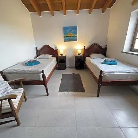Da Silva Surfcamp- 2 Bettzimmer Mit Fruehstueck * Lourinha (Lisbon)
